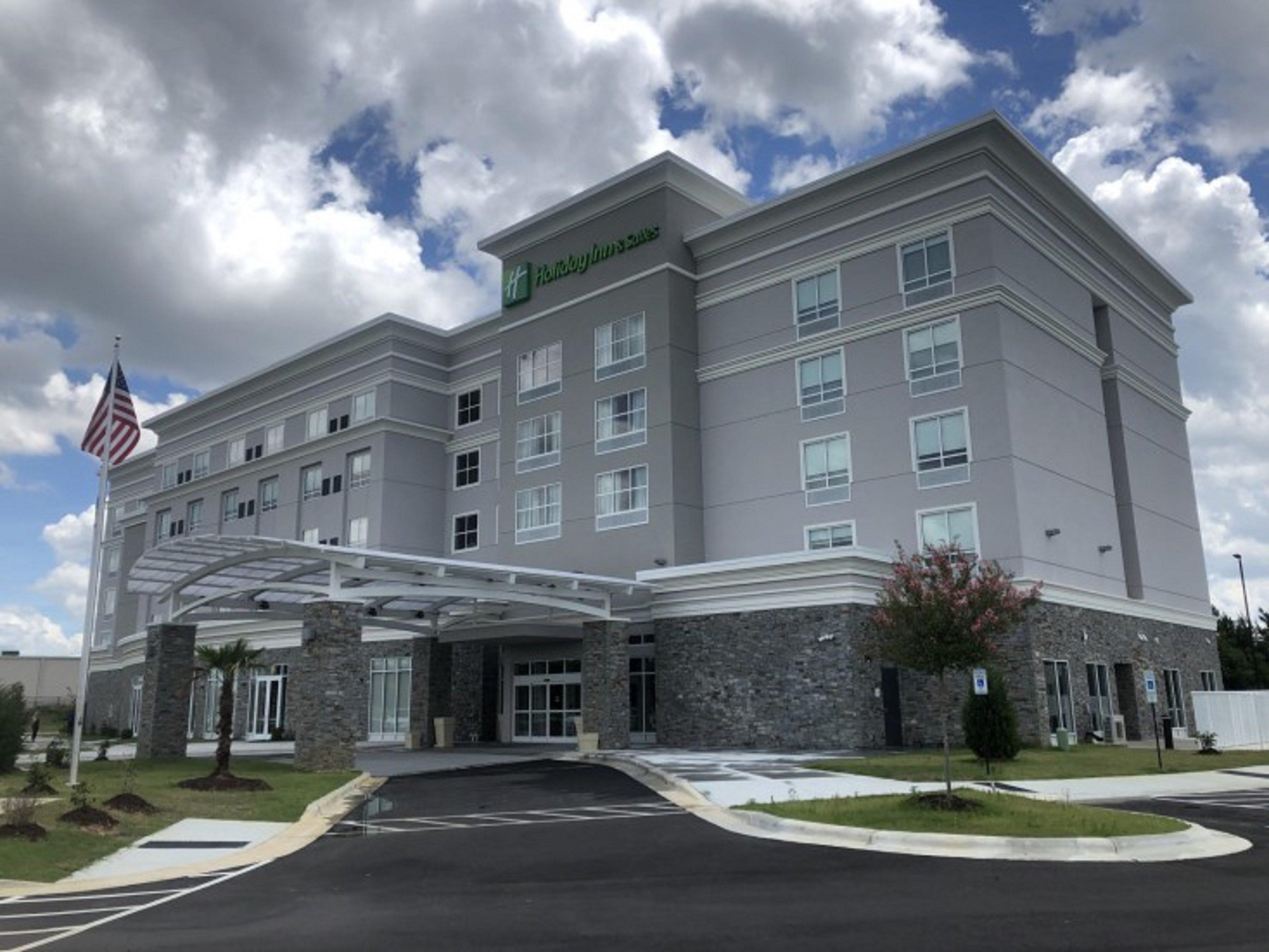 Holiday Inn & Suites - Fayetteville W-Fort Bragg Area By Ihg Kültér fotó